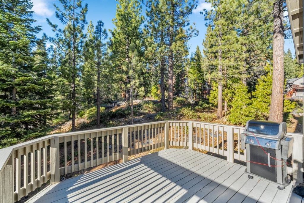 1360 Canterbury Drive, Kings Beach, CA 96143 Photo