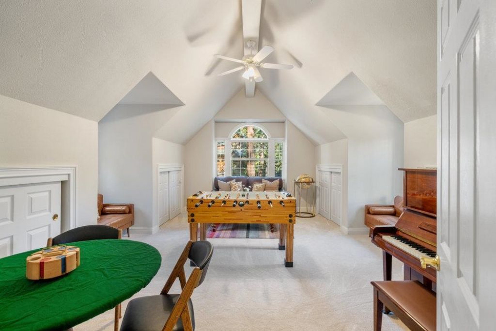 1360 Canterbury Drive, Kings Beach, CA 96143 Photo