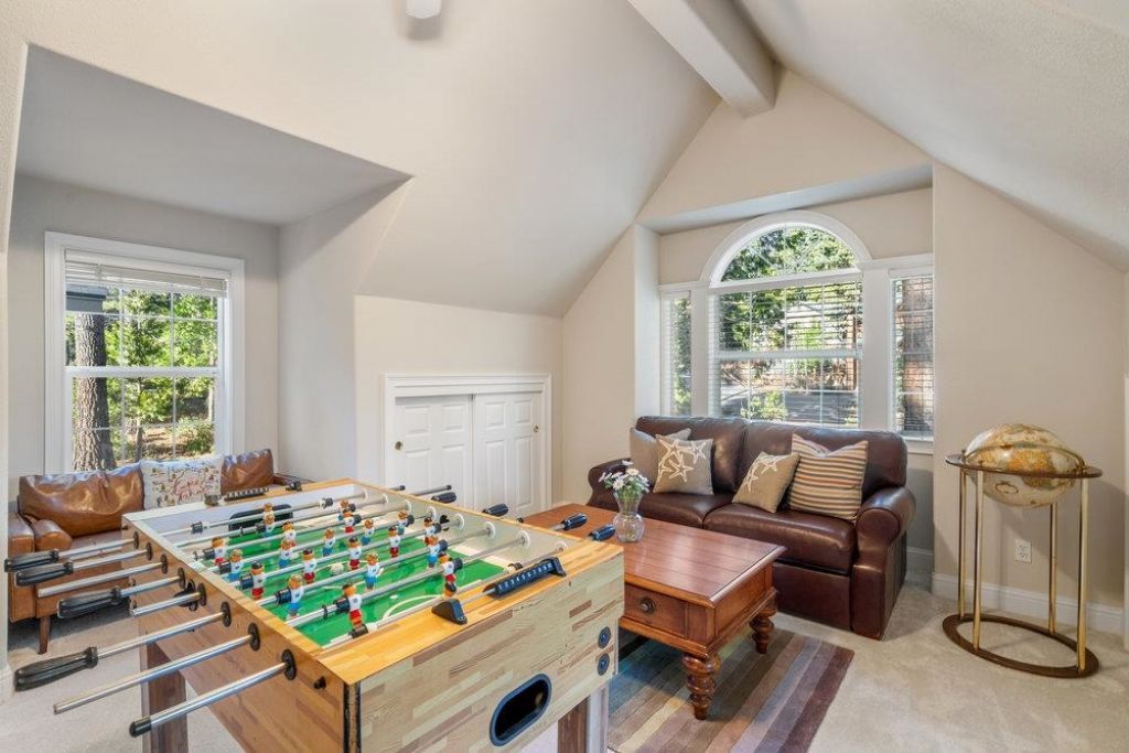 1360 Canterbury Drive, Kings Beach, CA 96143 Photo