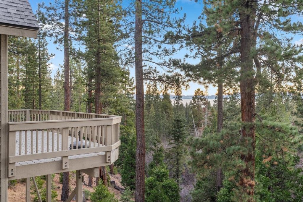 1360 Canterbury Drive, Kings Beach, CA 96143 Photo