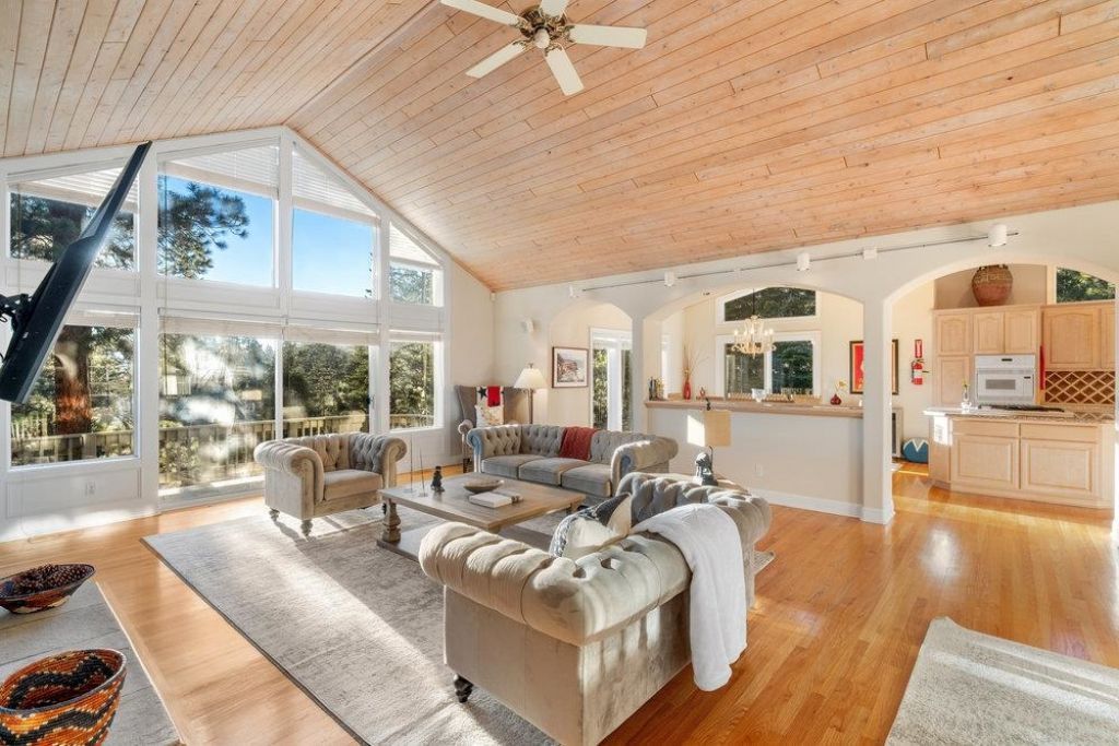 1360 Canterbury Drive, Kings Beach, CA 96143 Photo