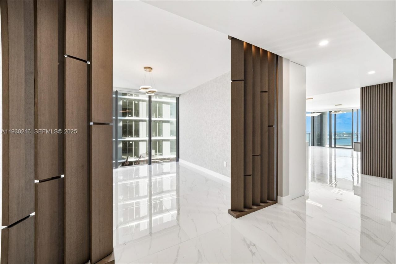 700 NE 24th St, Unit 4801, Miami, FL 33137 Photo