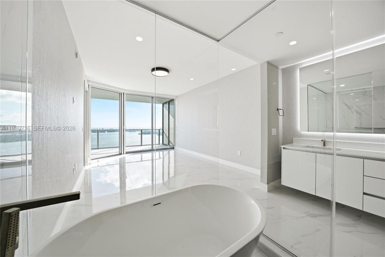 700 NE 24th St, Unit 4801, Miami, FL 33137 Photo