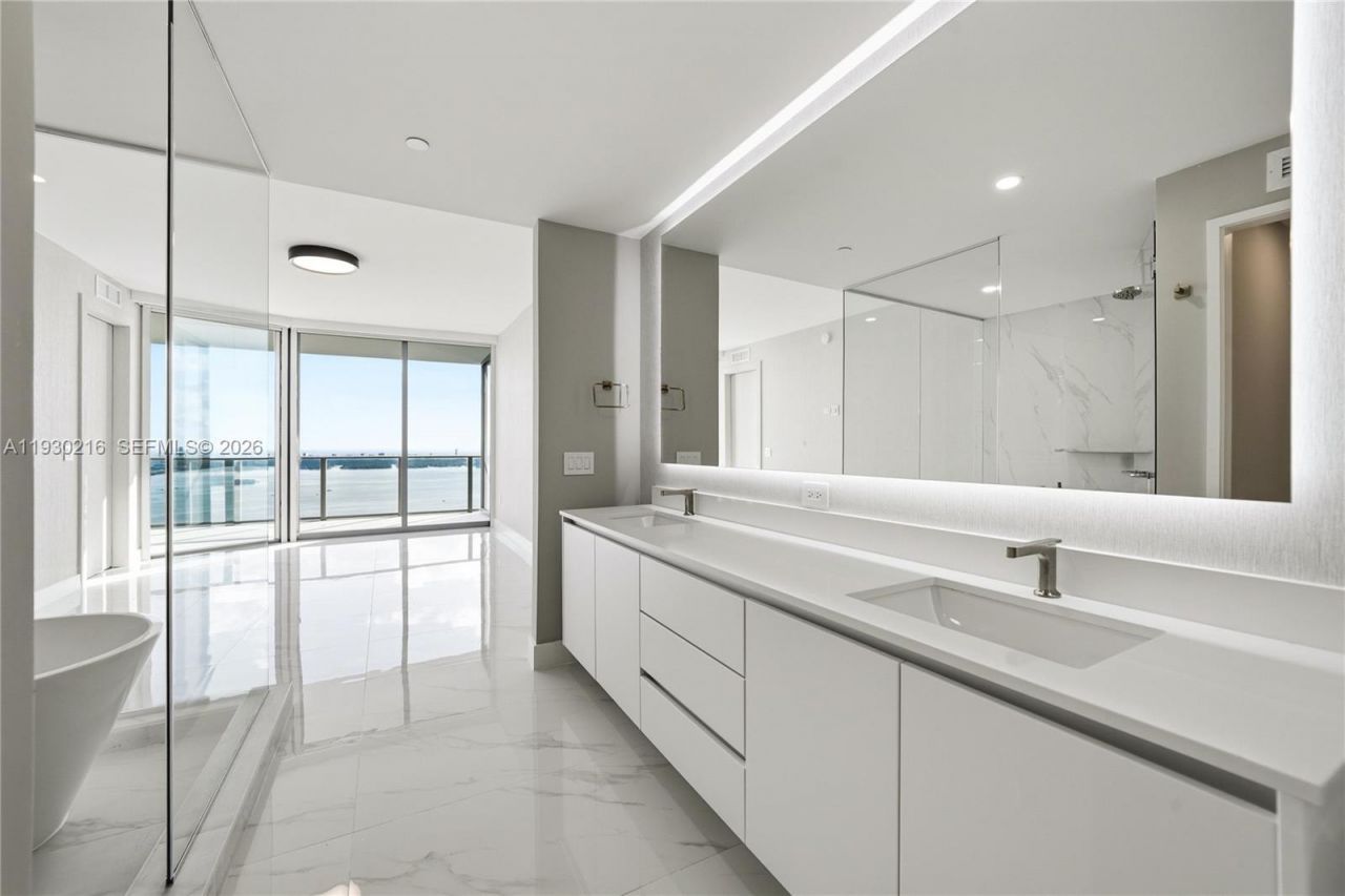 700 NE 24th St, Unit 4801, Miami, FL 33137 Photo