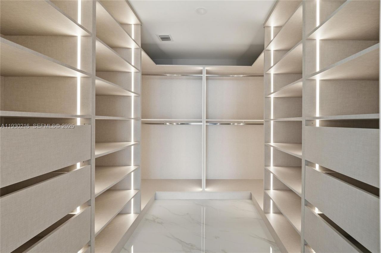 700 NE 24th St, Unit 4801, Miami, FL 33137 Photo