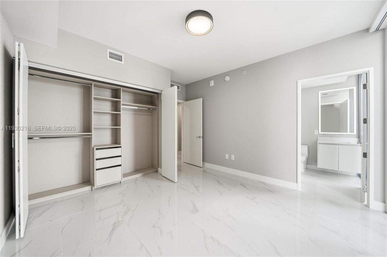 700 NE 24th St, Unit 4801, Miami, FL 33137 Photo