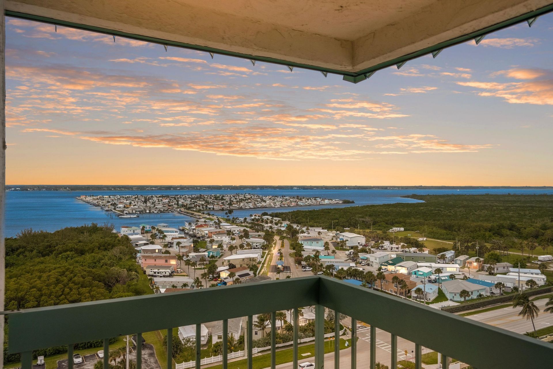 9900 S Ocean Drive, Unit 1601, Jensen Beach, FL 34957 Photo