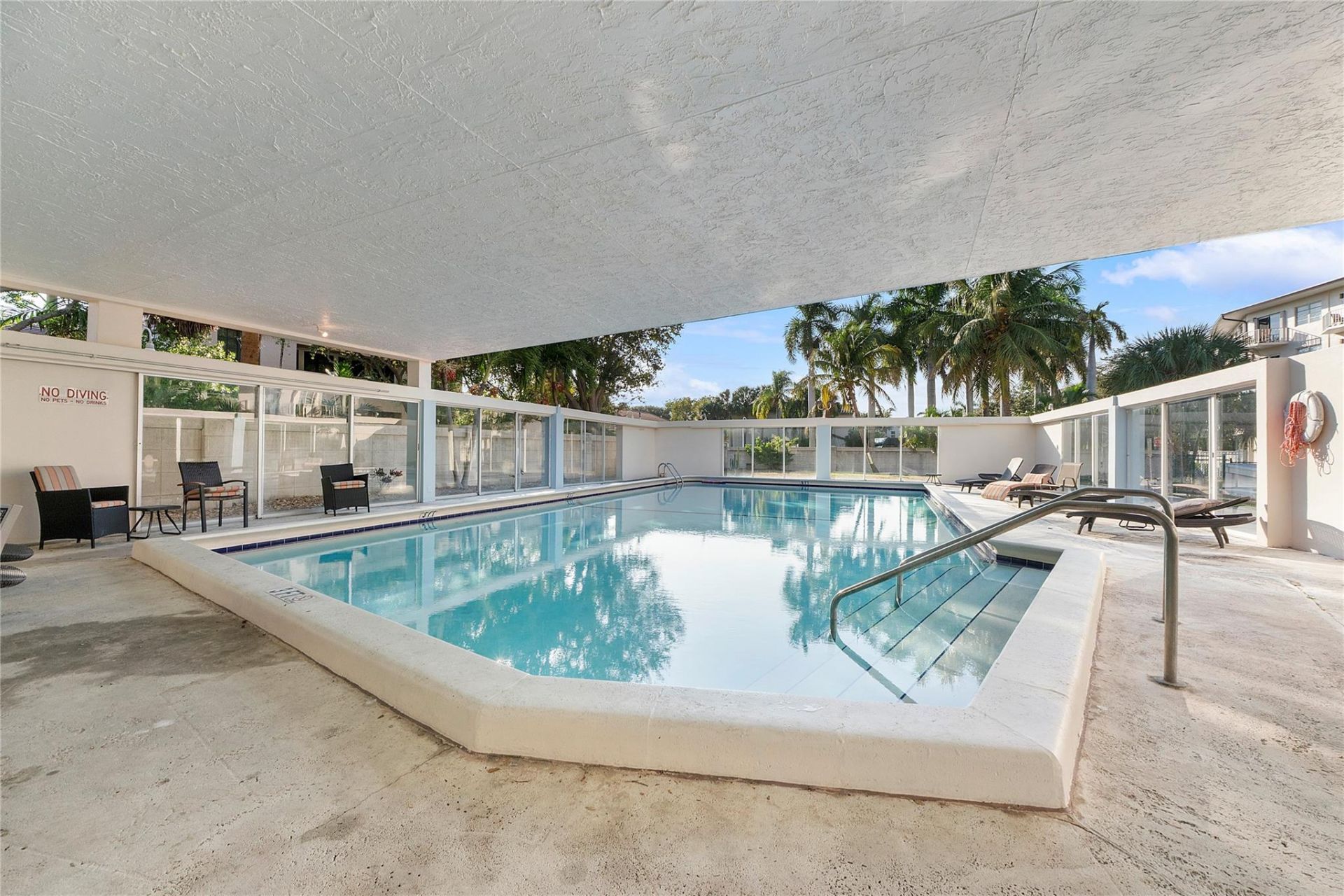 1967 S Ocean Boulevard, Unit 201, Lauderdale by the Sea, FL 33062 Photo