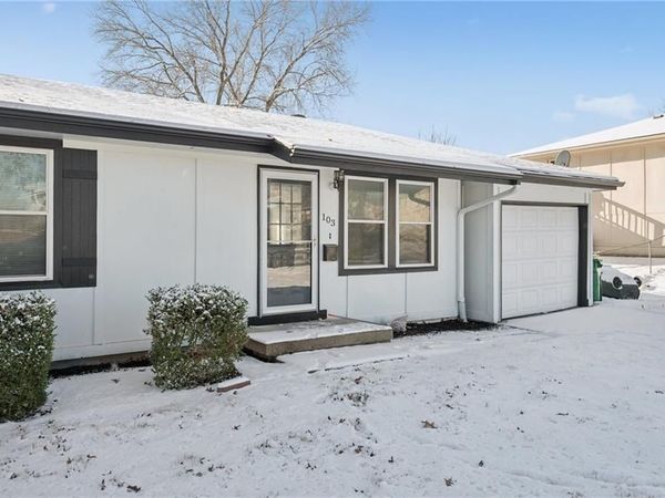 103 W Edgewood Drive, Edgerton, KS 66201