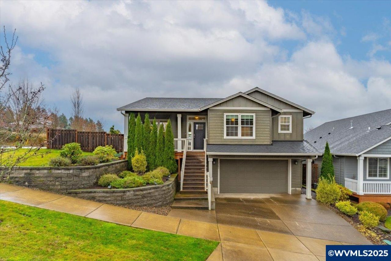 2383 Cherry Blossom Dr Nw, Salem, OR 97304 Main Photo