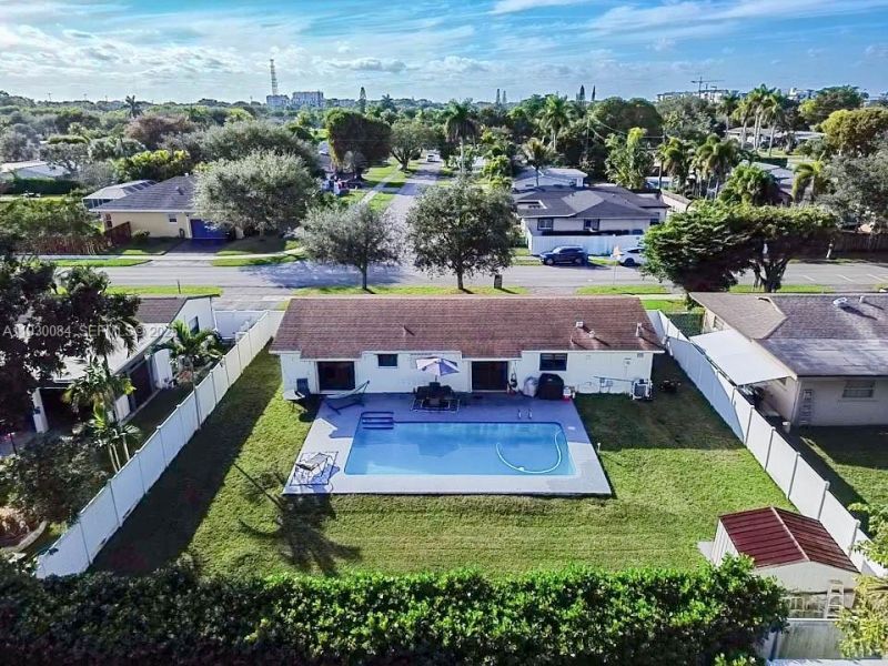 18133 SW 93rd Ave, Palmetto Bay, FL 33157 Photo