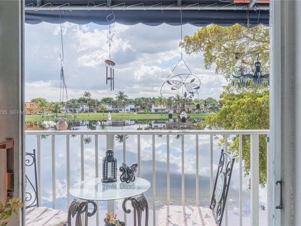 6900 NW 173rd Dr, Unit 1108, Hialeah, FL 33015