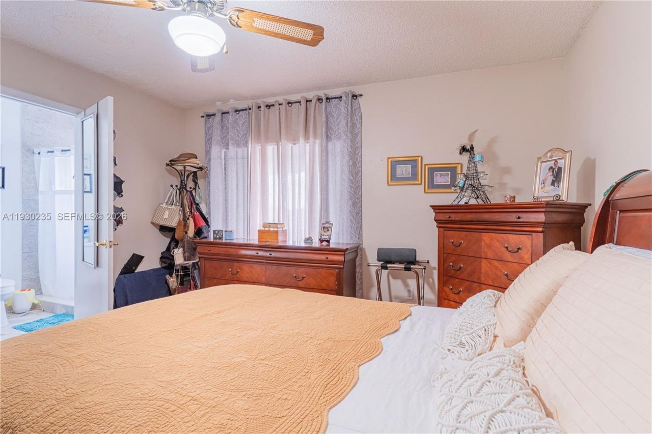 6900 NW 173rd Dr, Unit 1108, Hialeah, FL 33015 Photo