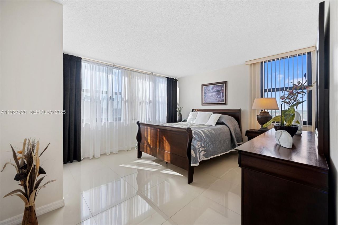 2401 S Ocean Dr, Unit 1007, Hollywood, FL 33019 Photo