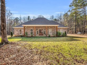 4570 New Light Rd Starkville, MS 39759