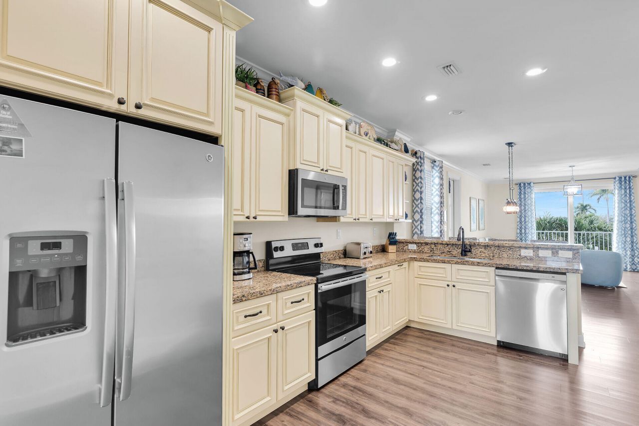 219 Sombrero Beach Road, Unit 2, Marathon, FL 33050 Photo