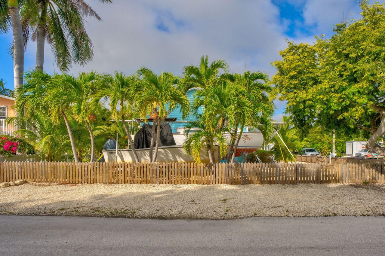 420 W Indies Drive, Ramrod, FL 33042 Photo