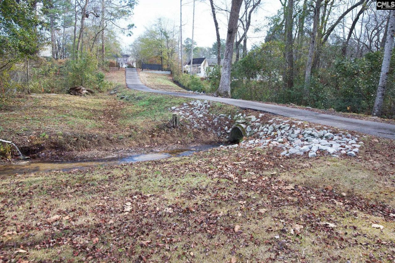 318 W Pond Court Photo 16