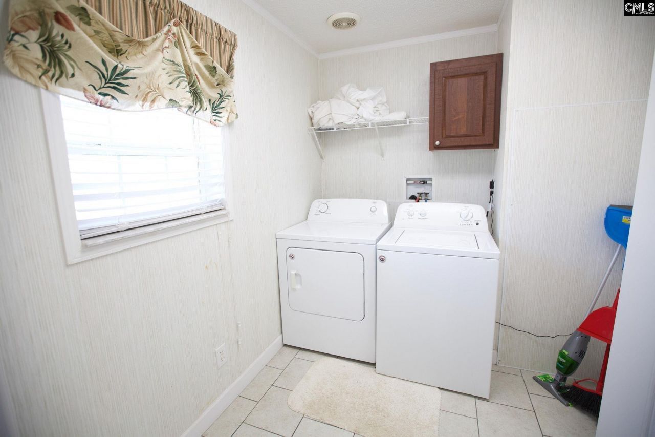 318 W Pond Court Photo 42