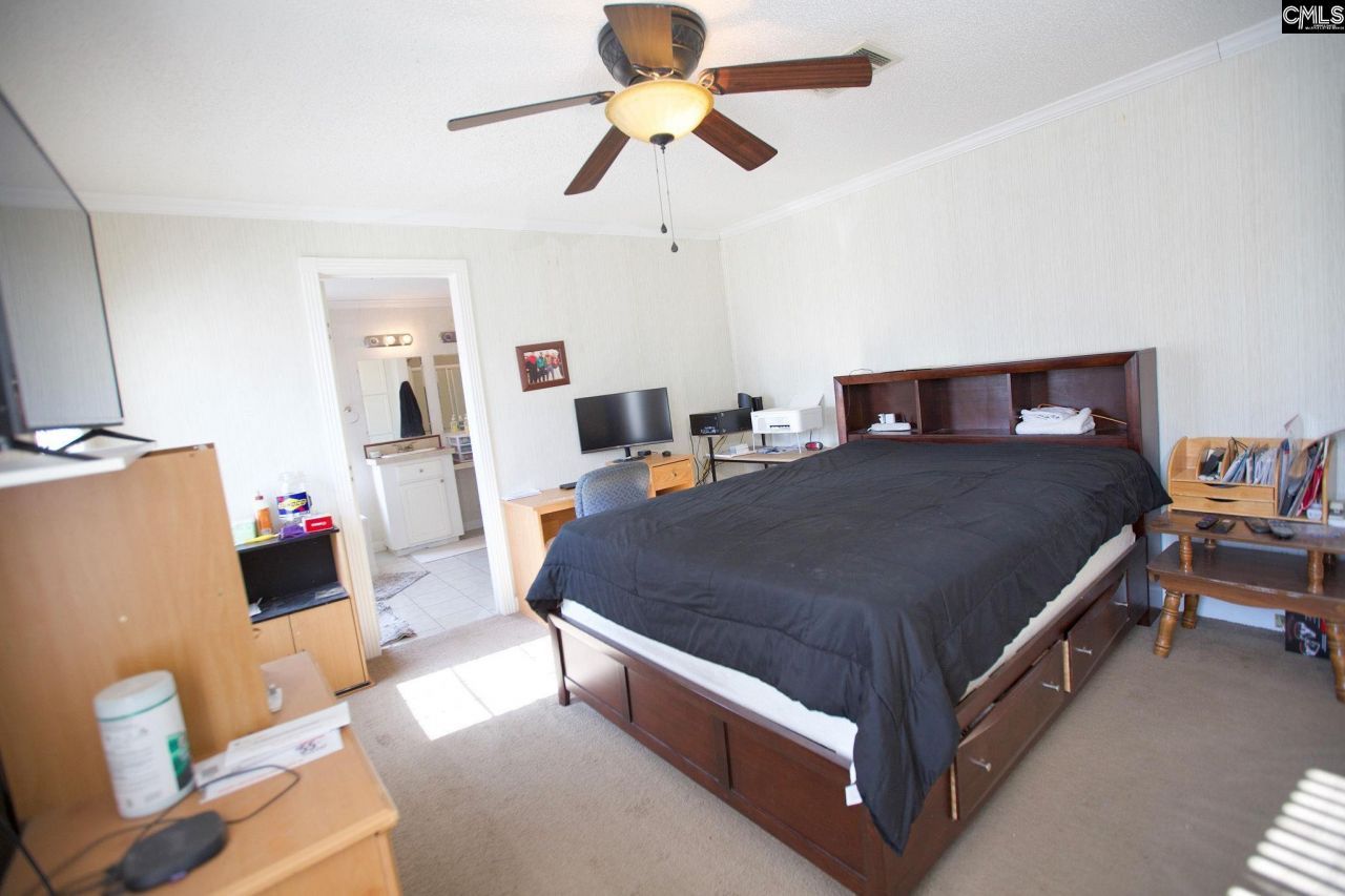 318 W Pond Court Photo 53