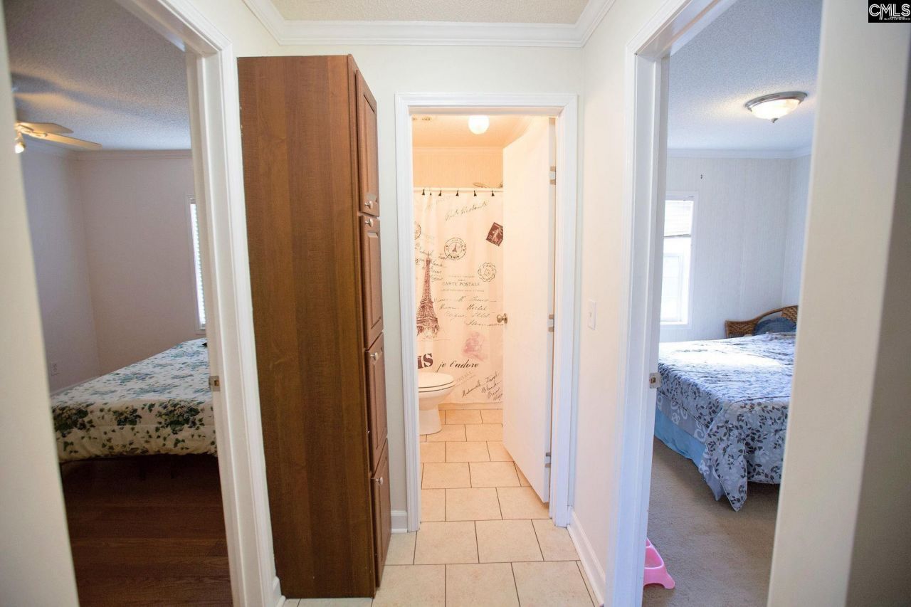 318 W Pond Court Photo 61