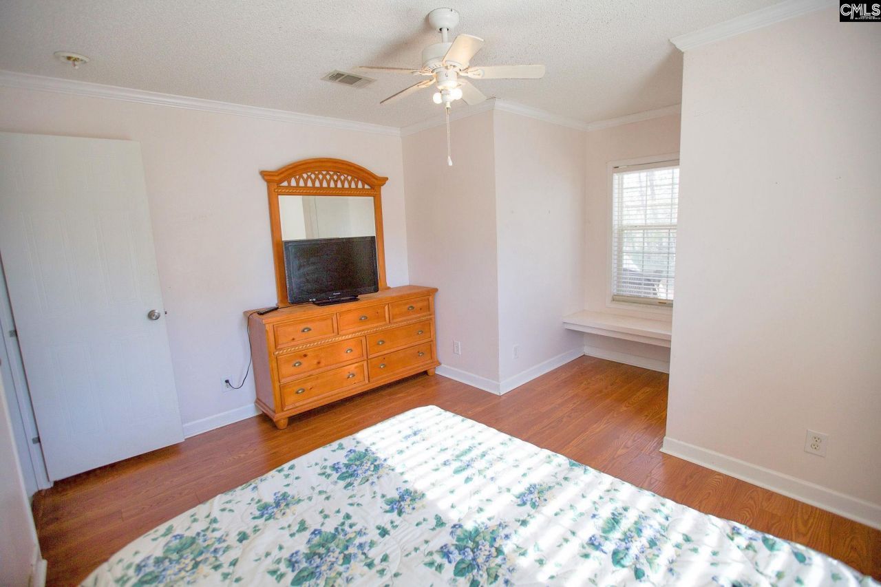 318 W Pond Court Photo 66