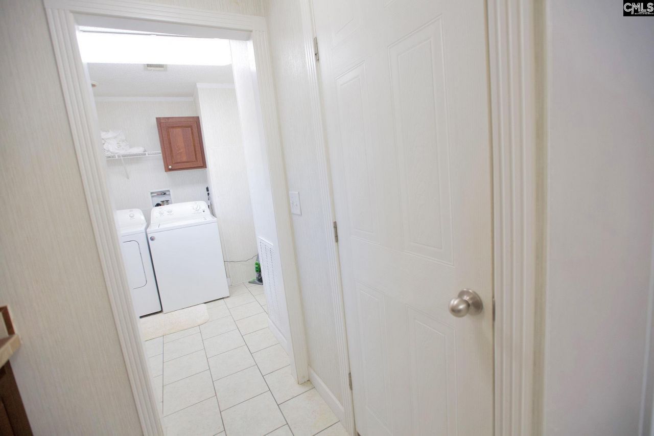 318 W Pond Court Photo 69