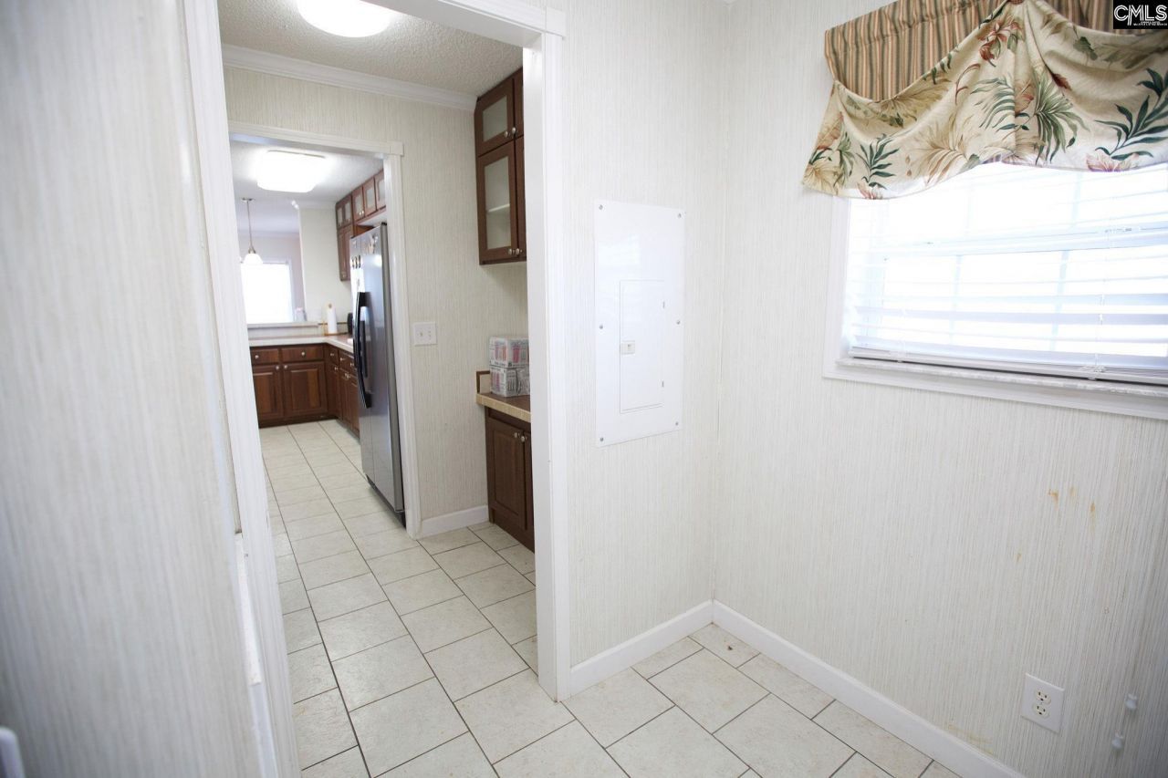 318 W Pond Court Photo 70