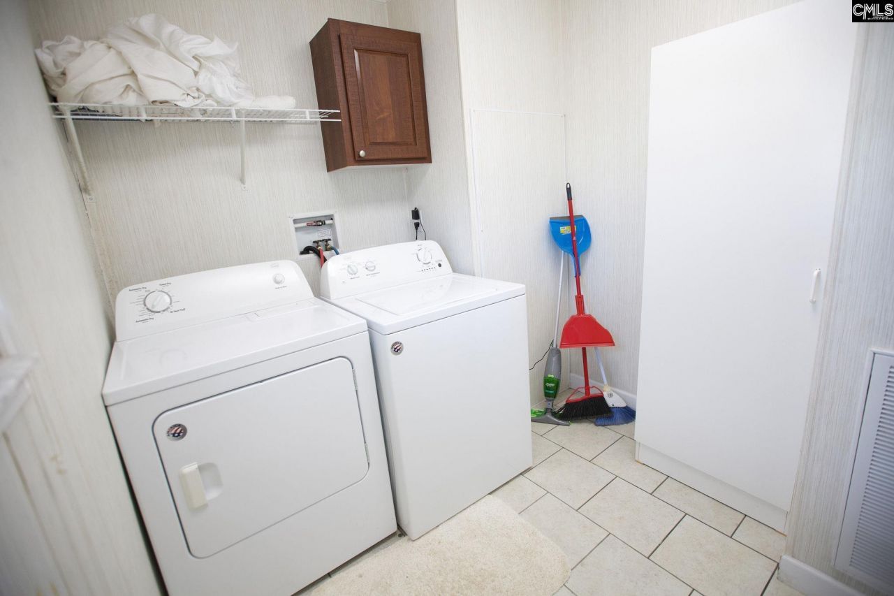 318 W Pond Court Photo 72