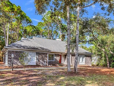 728 Crooked Oak Dr., Pawleys Island, SC 29585
