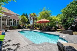 740 Oxbow Dr. photo 4