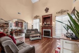 740 Oxbow Dr. photo 4