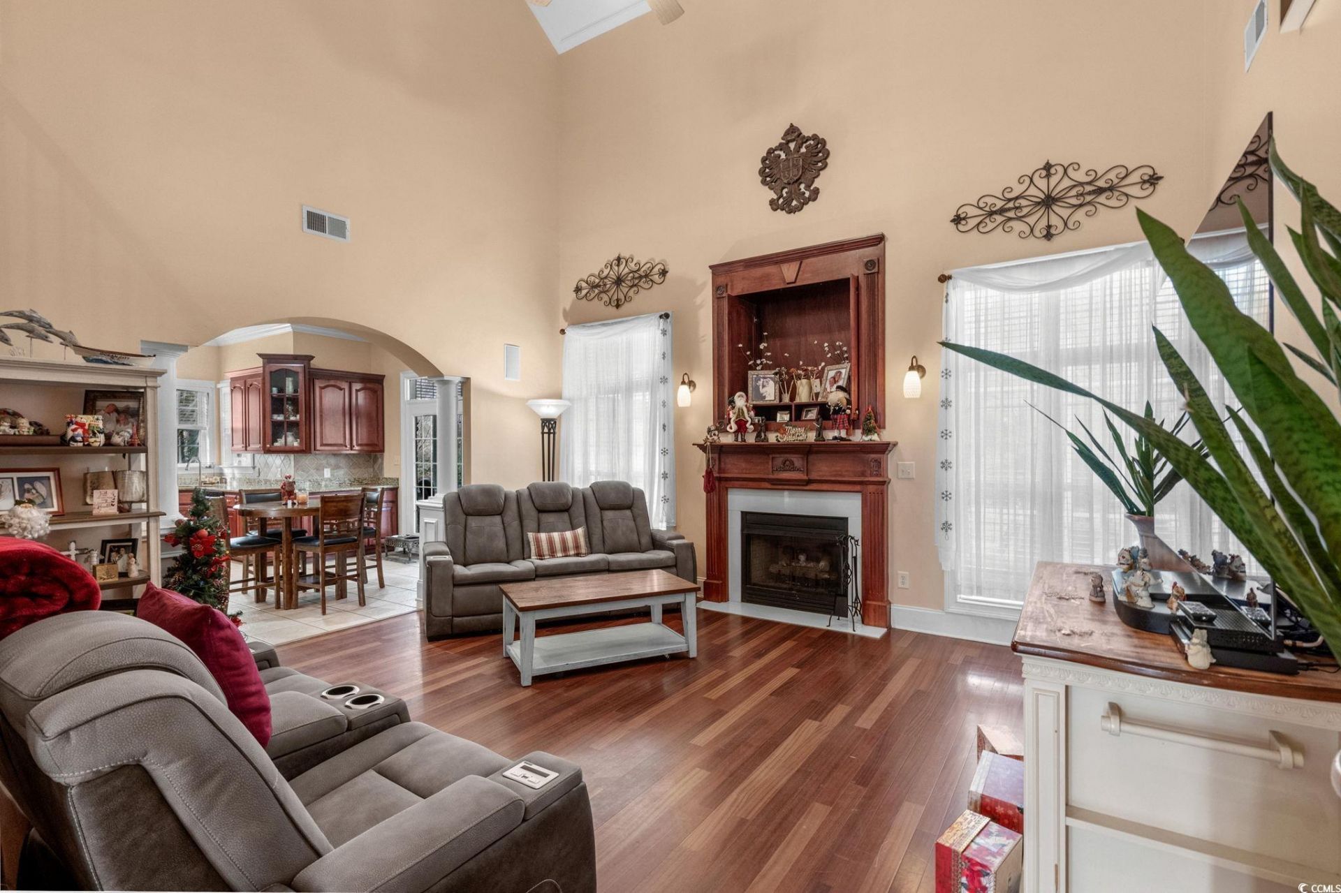 740 Oxbow Dr. Photo 5