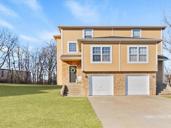 1948 N 80th Court, Kansas City, KS 66112