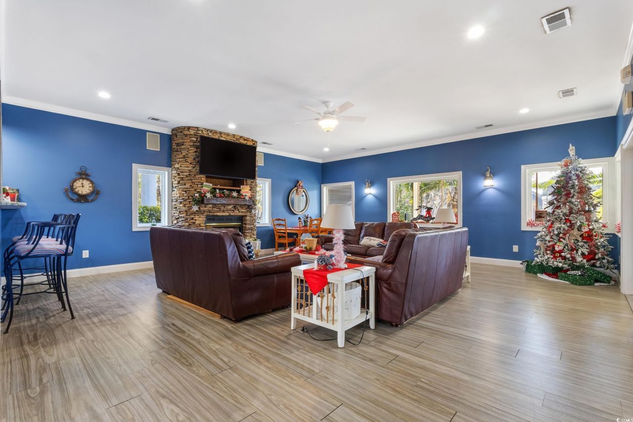 324 Crossing Ct.  Photo 17