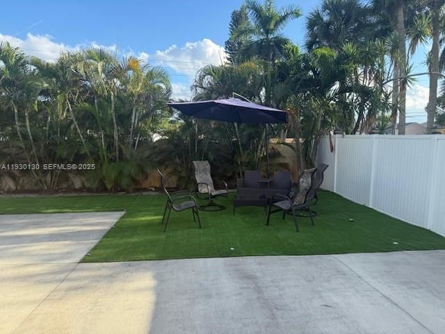 9530 Ashley Dr, Miramar, FL 33025 Photo