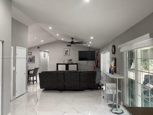 9530 Ashley Dr, Miramar, FL 33025 Photo