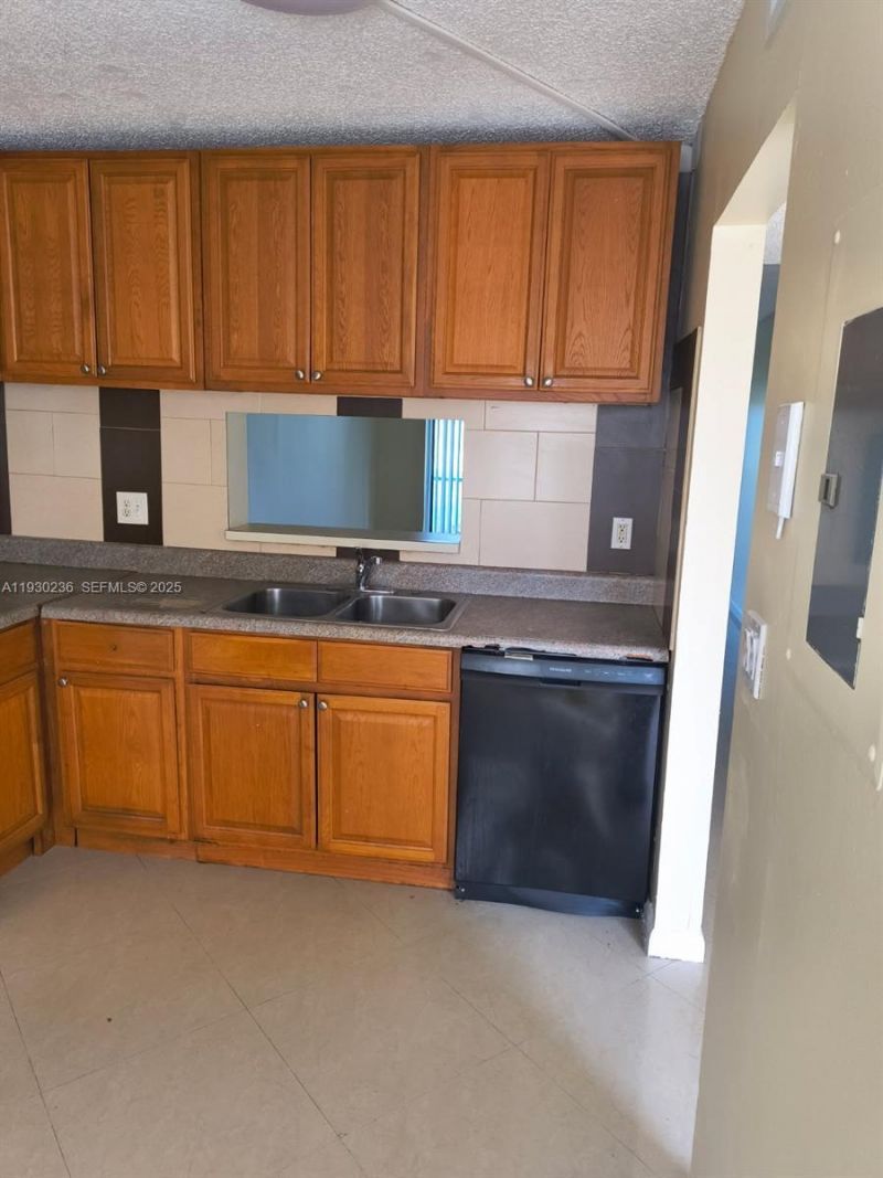 7941 Southgate Blvd, Unit A3, North Lauderdale, FL 33068 Main Photo