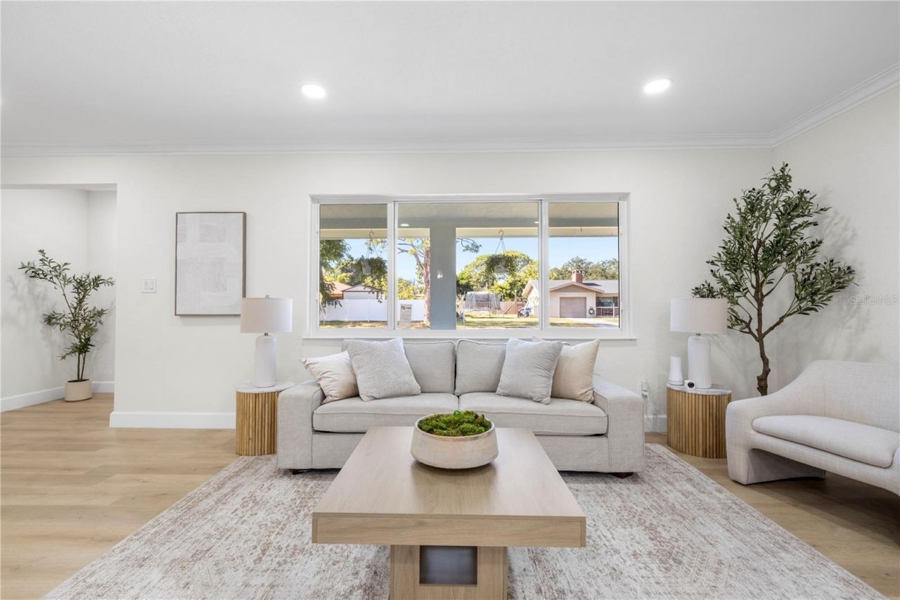 6850 7th Street S, Saint Petersburg, FL 33705 Photo