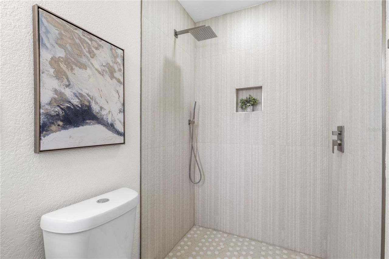 6850 7th Street S, Saint Petersburg, FL 33705 Photo