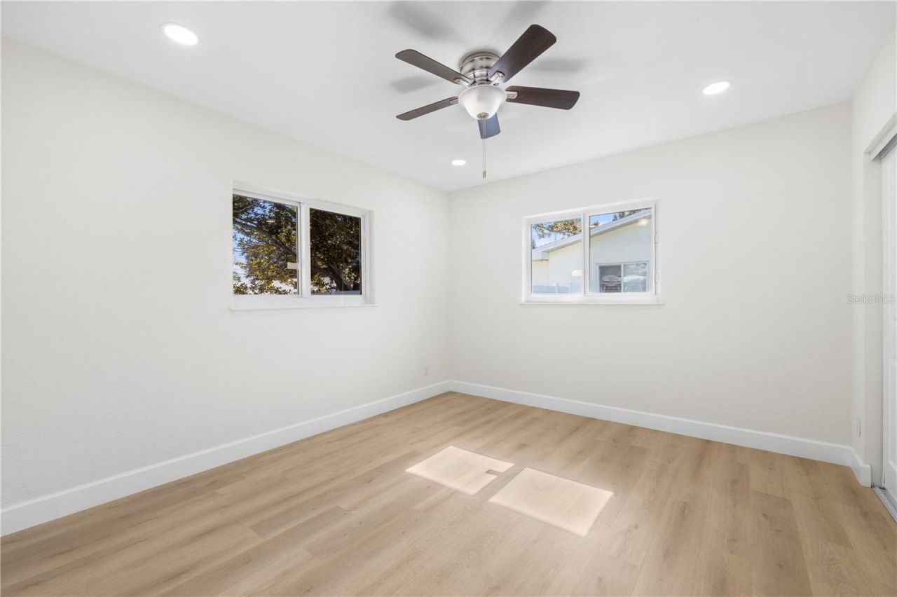 6850 7th Street S, Saint Petersburg, FL 33705 Photo