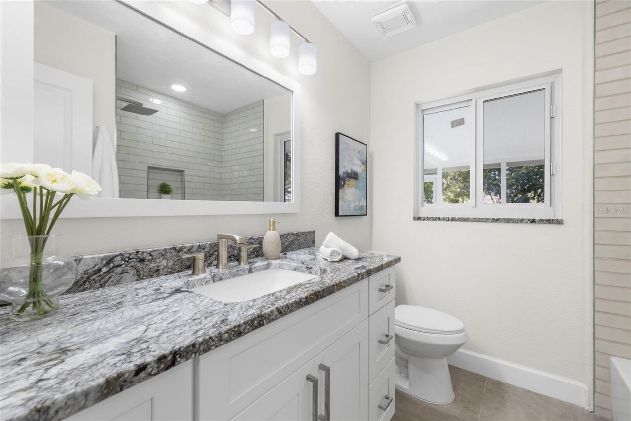 6850 7th Street S, Saint Petersburg, FL 33705 Photo