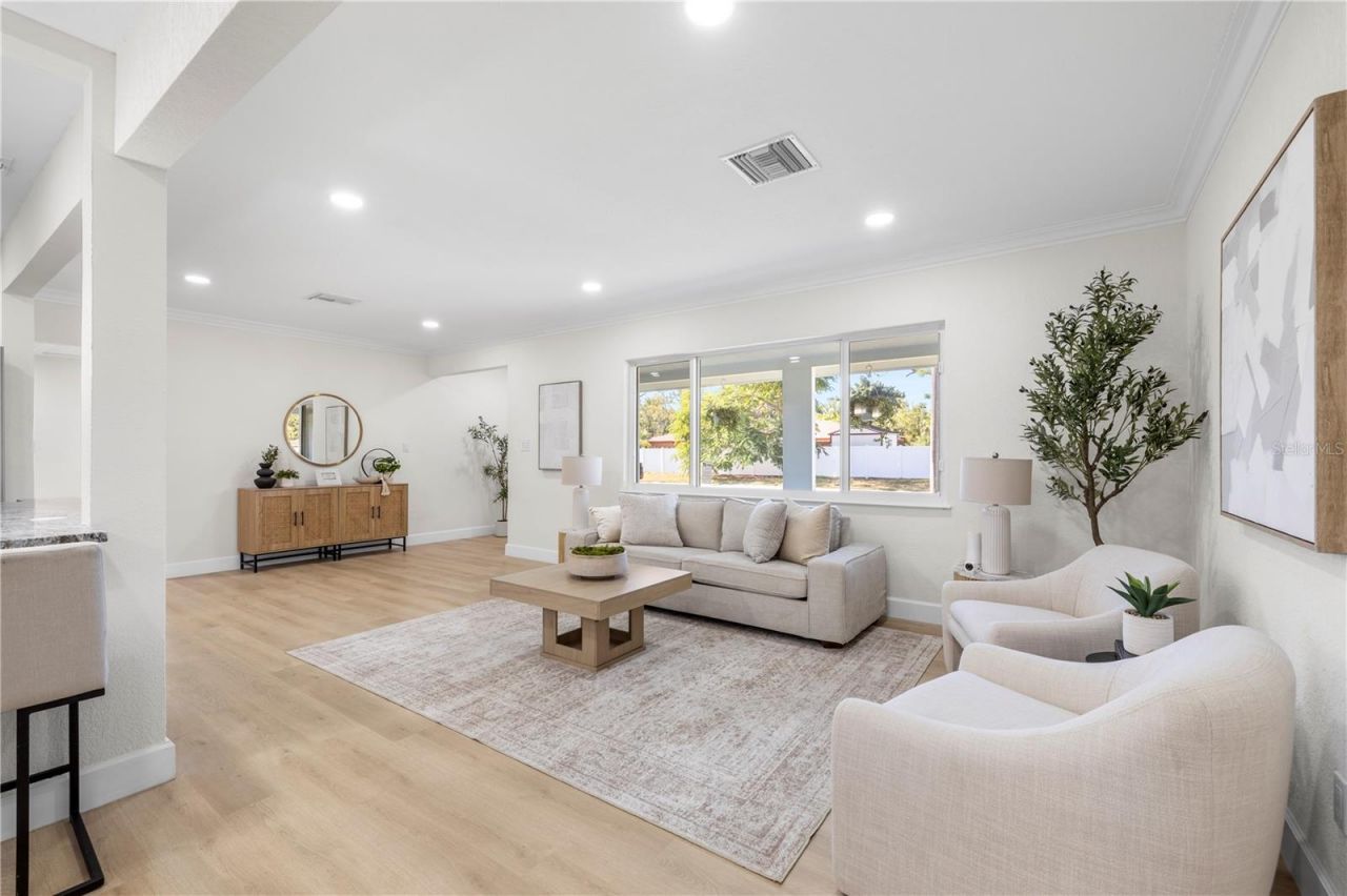 6850 7th Street S, Saint Petersburg, FL 33705 Photo