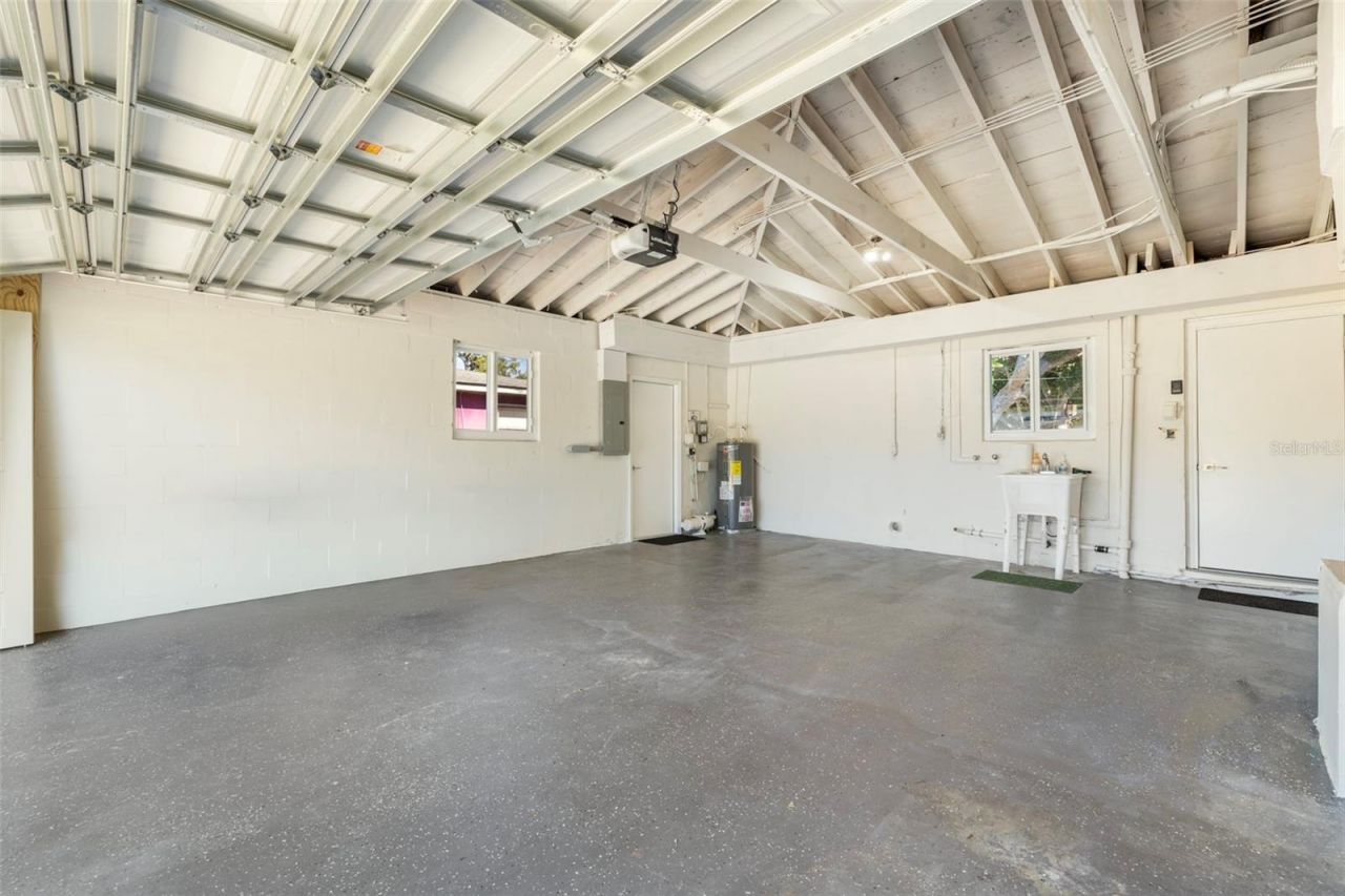 6850 7th Street S, Saint Petersburg, FL 33705 Photo