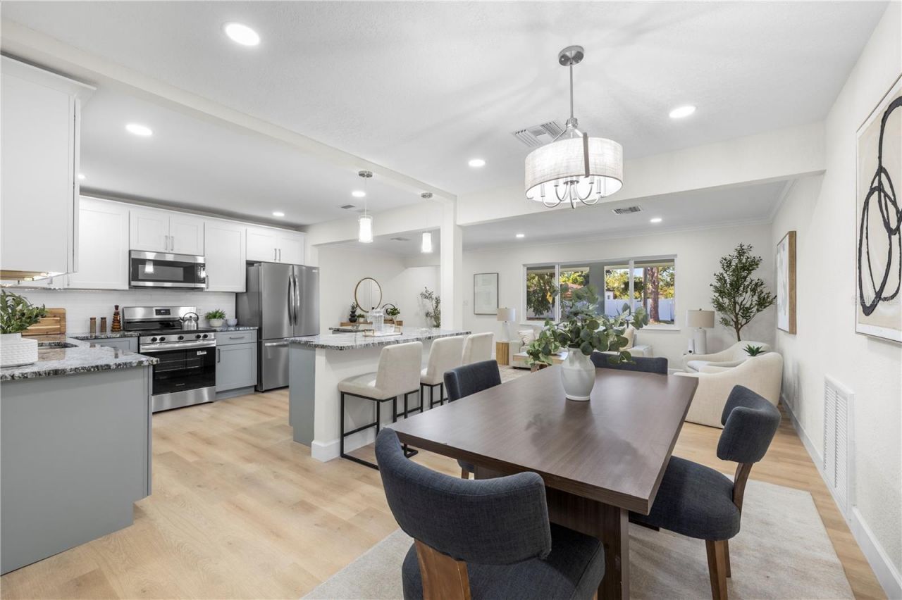 6850 7th Street S, Saint Petersburg, FL 33705 Photo