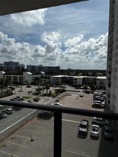 2301 S Ocean Drive, Unit 606, Hollywood, FL 33019 Photo