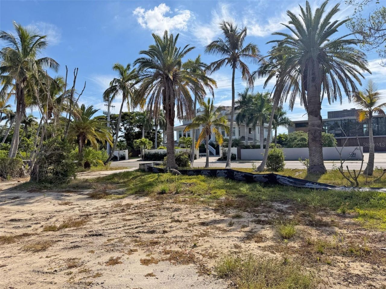 831 Siesta Drive, Sarasota, FL 34242 Photo