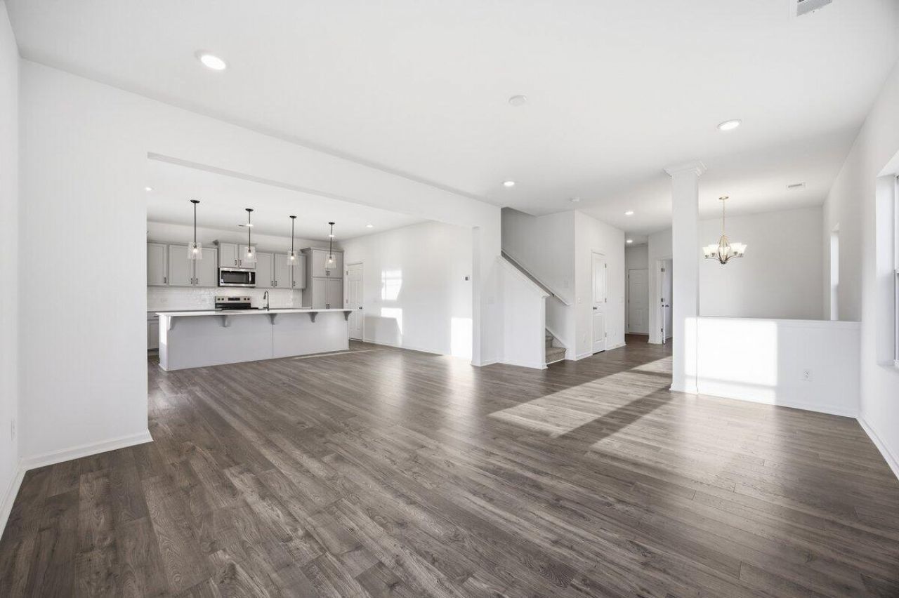 1007 Toland Drive Photo 5