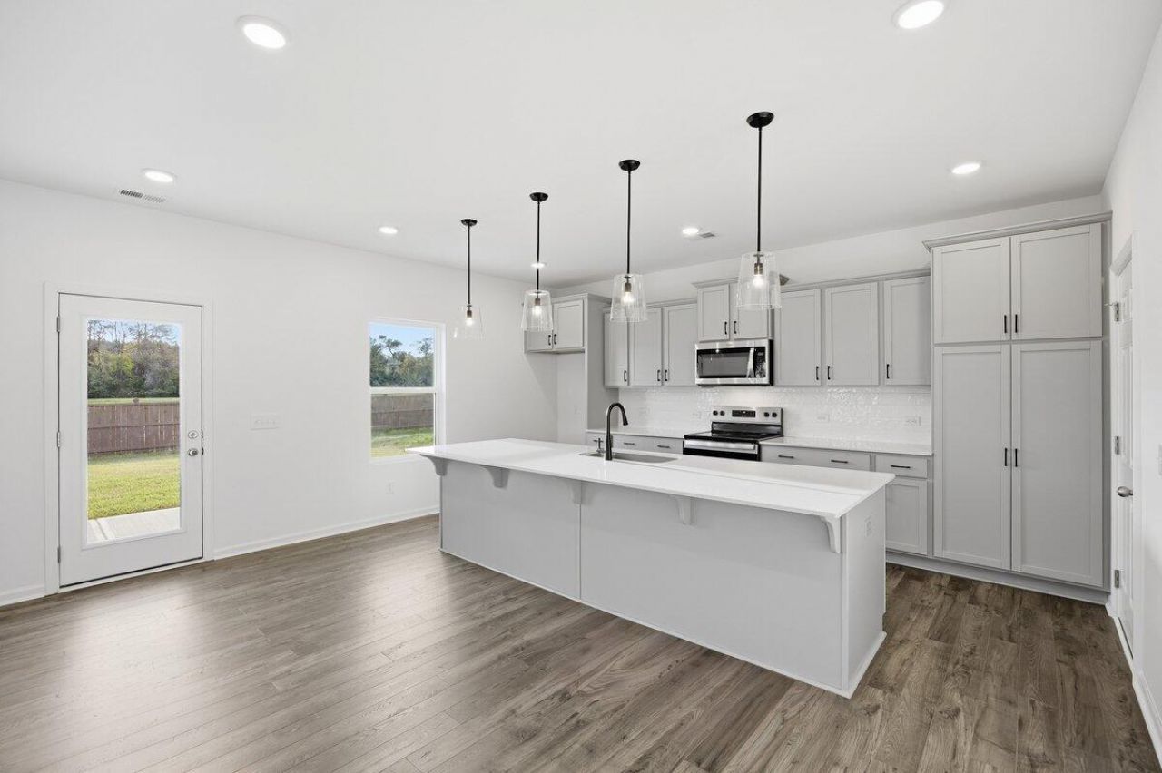 1007 Toland Drive Photo 6