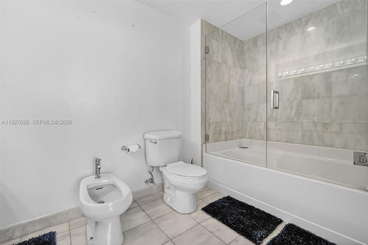 601 NE 36th St, Unit 2707, Miami, FL 33137 Photo